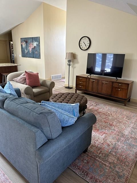 Livingroom with a 55 inch smart tv