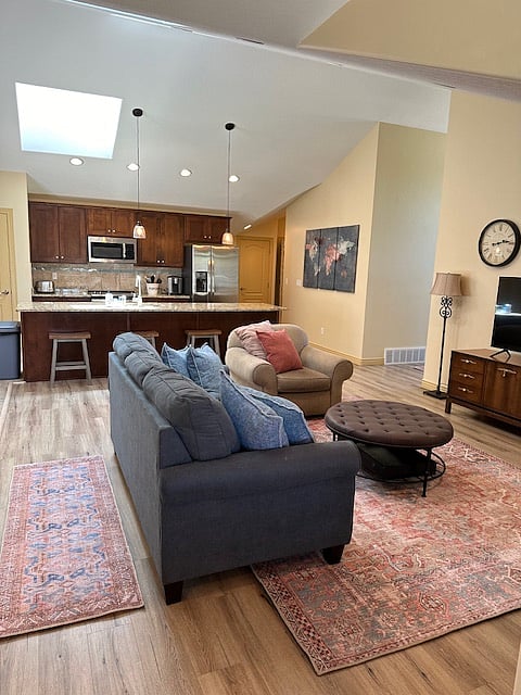 Furnished Finder property 563886_1 photo 6