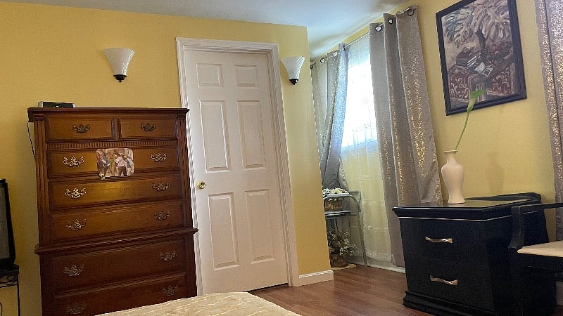 Furnished Finder property 563930_1 photo 3