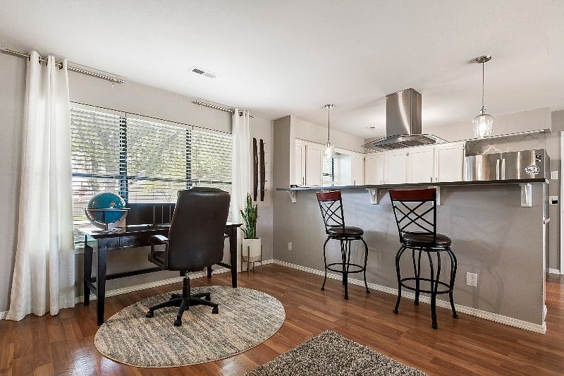 Furnished Finder property 563971_1 photo 8