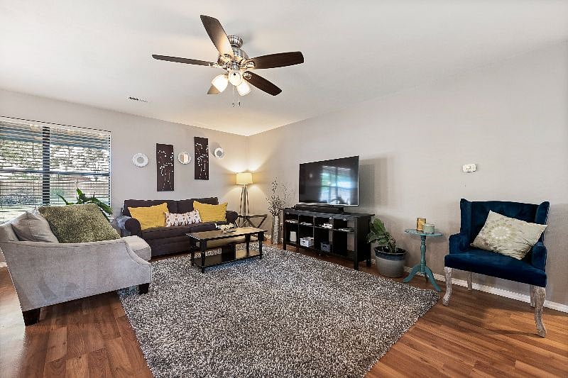 Furnished Finder property 563971_1 photo 9