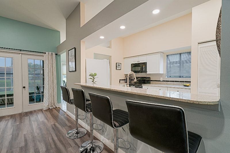 Furnished Finder property 563998_1 photo 3