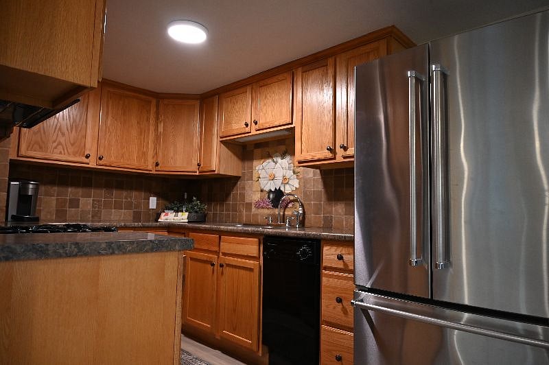 Furnished Finder property 564003_1 photo 6