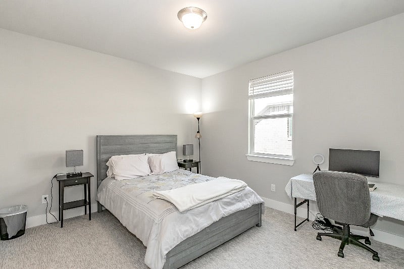 Private bedroom (Bedroom 3) with shared bathroom (furnished)