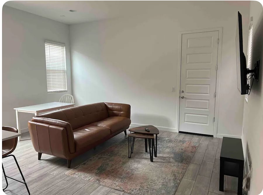 Furnished Finder property 564160_1 photo 3