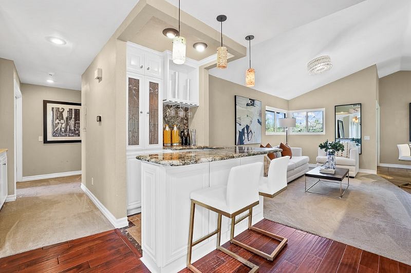 Furnished Finder property 564190_1 photo 6