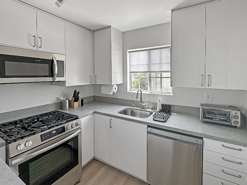 Kitchen with brand new appliances