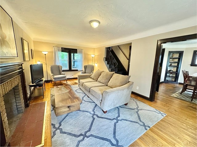 Furnished Finder property 564412_1 photo 3