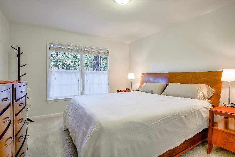 Kingsize Sleep Number bed.