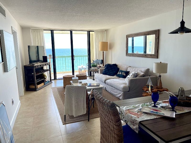 Living Area with the Blue Ocean