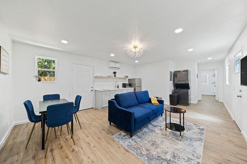 Furnished Finder property 564627_1 photo 4