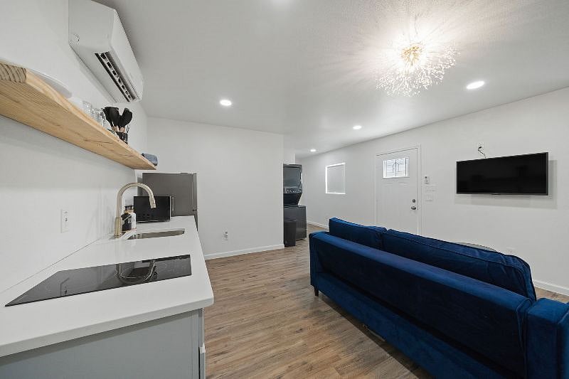 Furnished Finder property 564627_1 photo 7