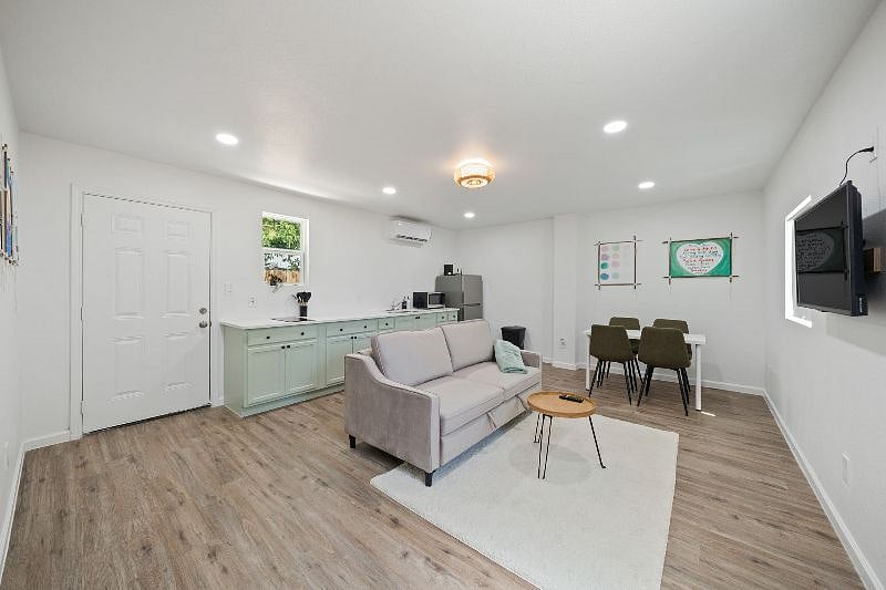 Furnished Finder property 564627_2 photo 5