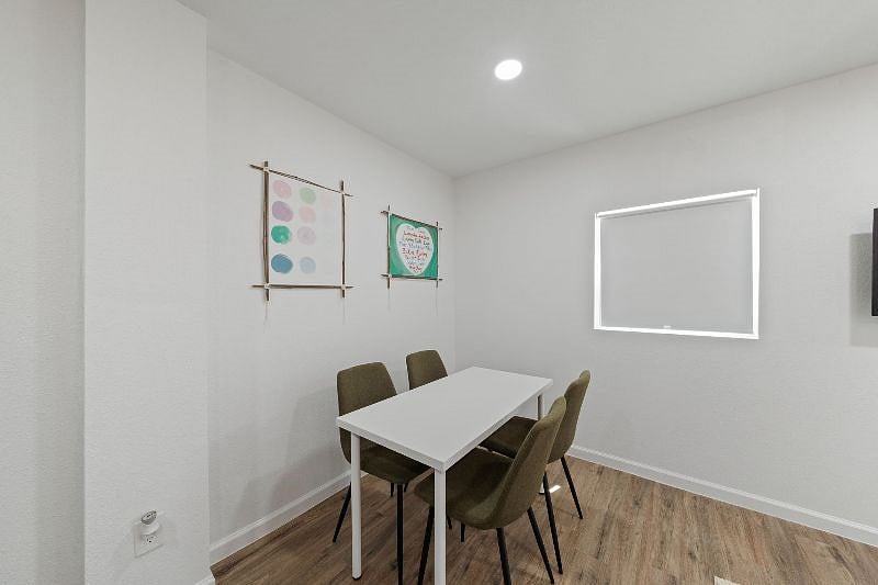 Furnished Finder property 564627_2 photo 11