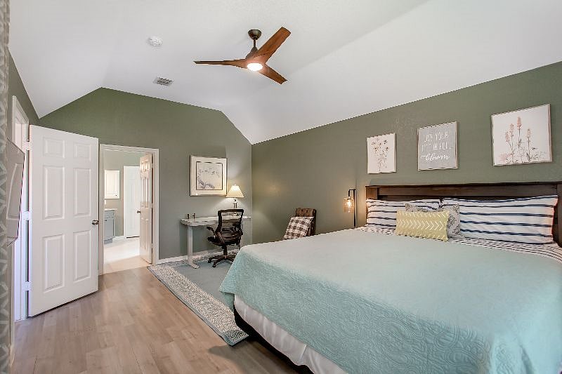 Spacious master-King bed, offers a additional area for a writing desk (#1), leather recliner added for TV watching (not shown in photo). Vizio Smart TV.