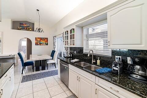 Furnished Finder property 564735_1 photo 23