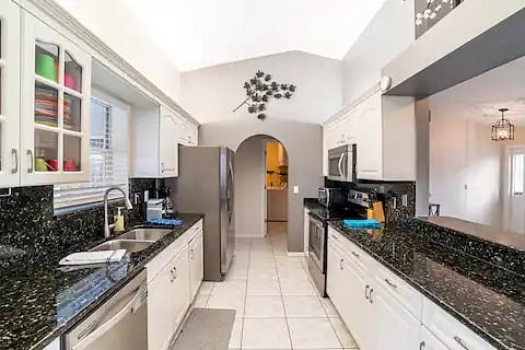 Furnished Finder property 564735_1 photo 32