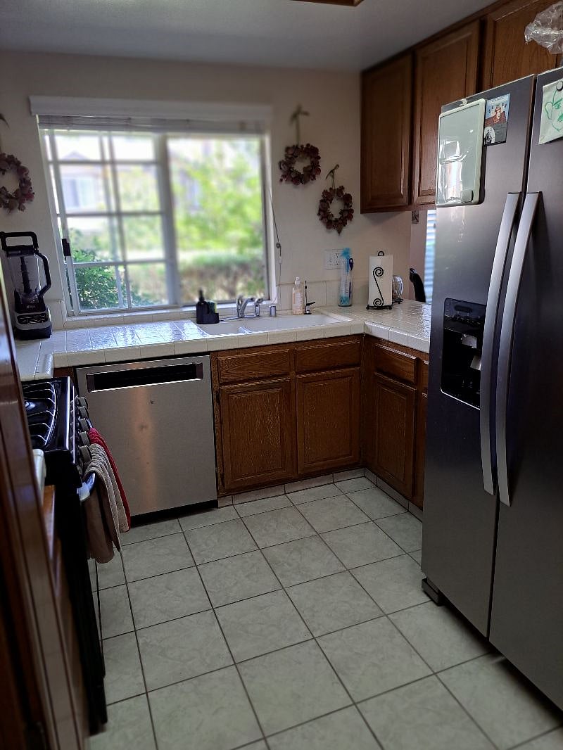 Furnished Finder property 564746_1 photo 8