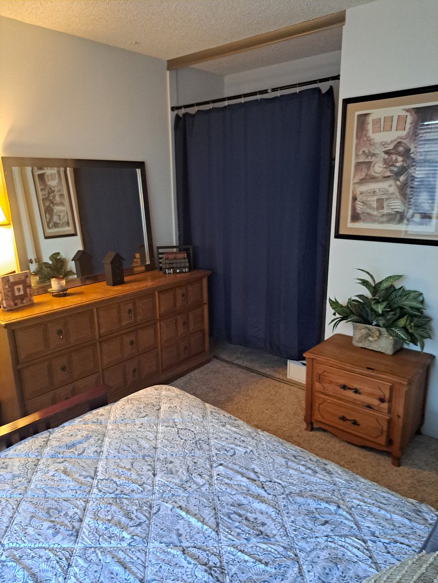 Second bedroom