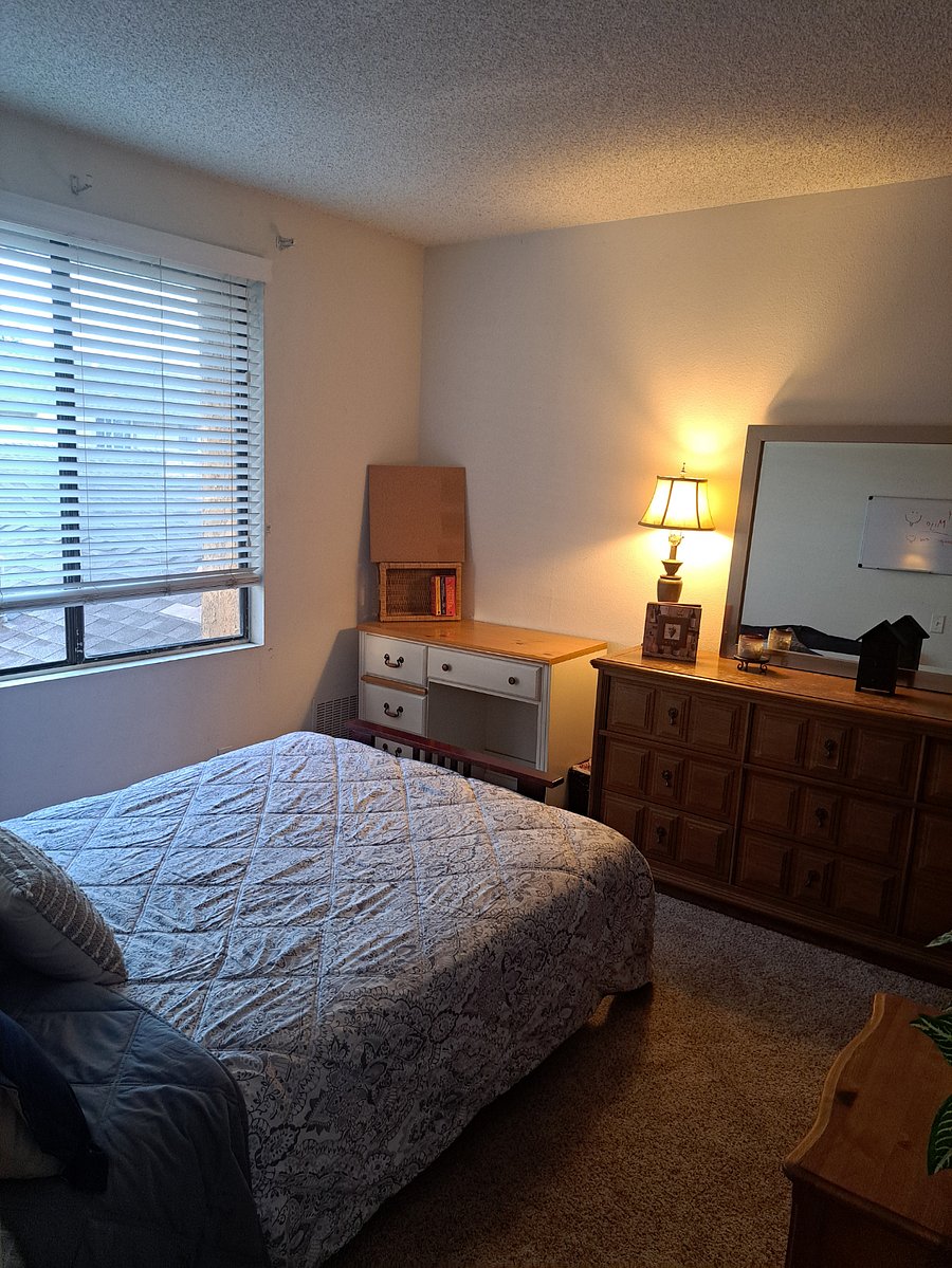 Second bedroom