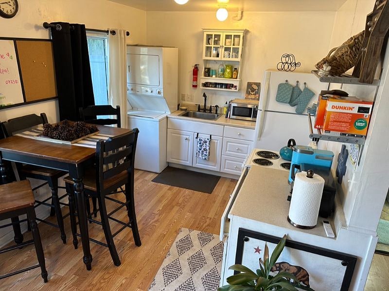 Furnished Finder property 564816_1 photo 4