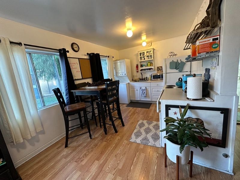Furnished Finder property 564816_1 photo 5