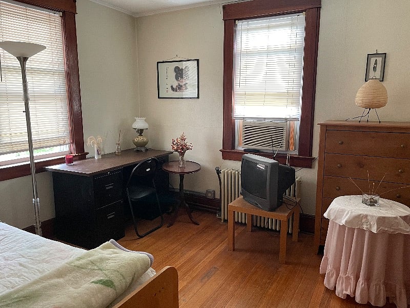 Optional single bedroom -$300.00