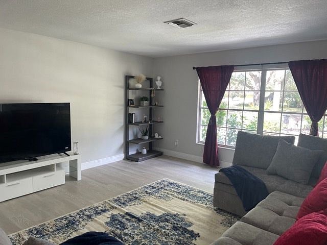 Furnished Finder property 564870_1 photo 21
