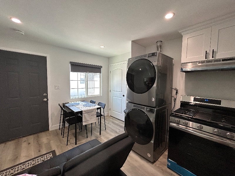 Furnished Finder property 564884_1 photo 14