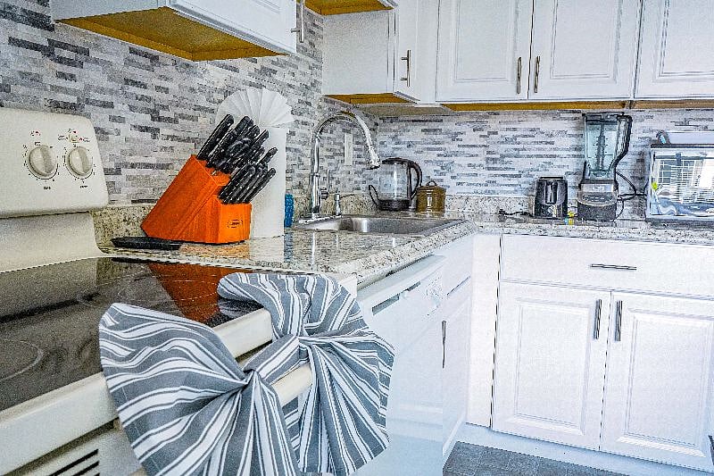Furnished Finder property 564979_2 photo 7