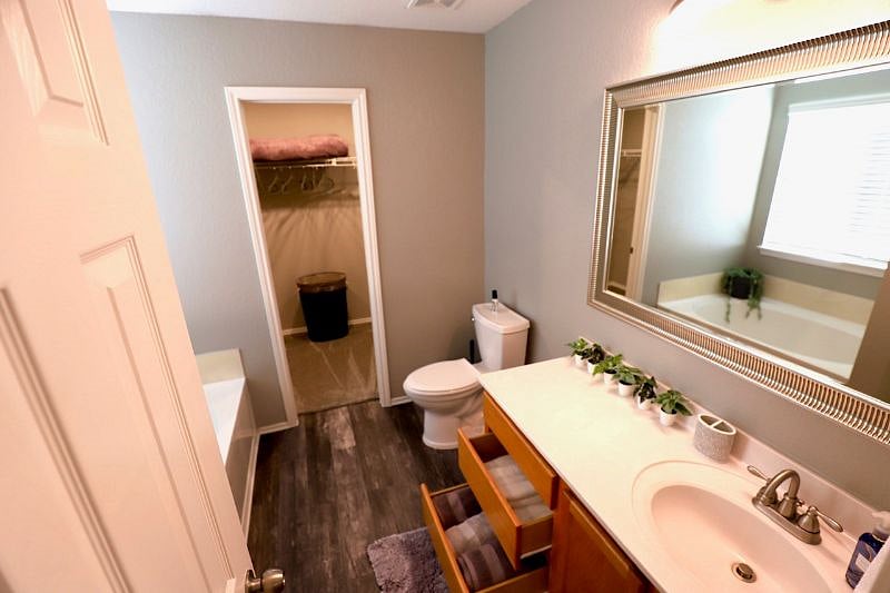 Furnished Finder property 565007_1 photo 10