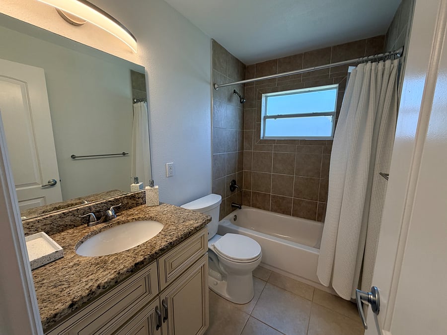 Furnished Finder property 565152_1 photo 15