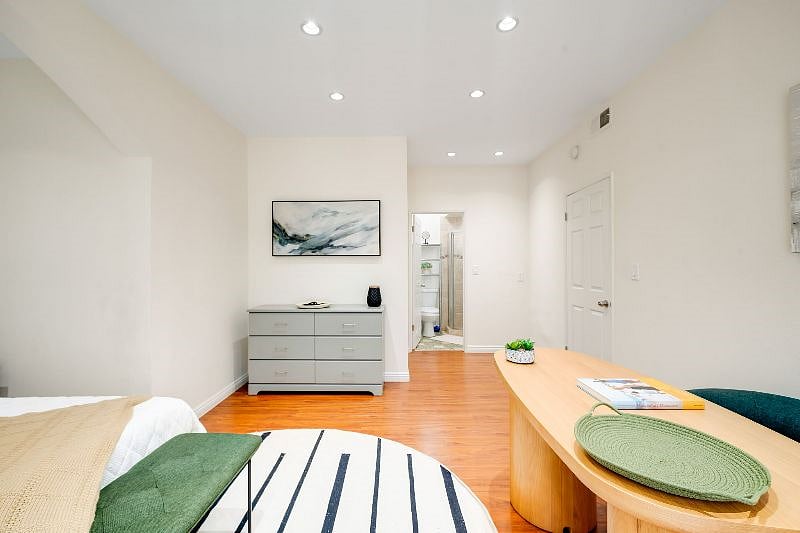 Furnished Finder property 565184_1 photo 35