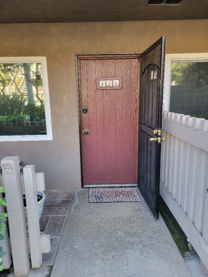 Furnished Finder property 565200_1 photo 17