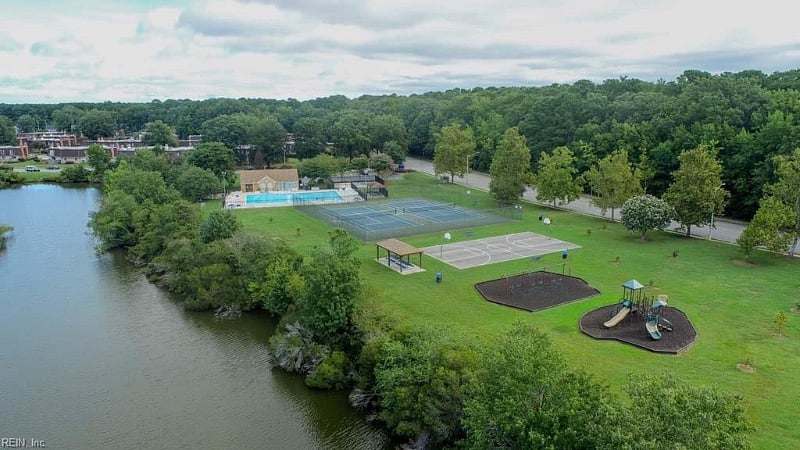 Local park located directly behind condo! Perfect to walk your dog or go for a walk/run.