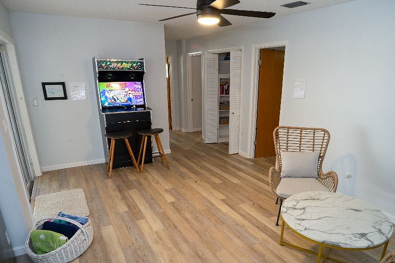 Furnished Finder property 565337_1 photo 17