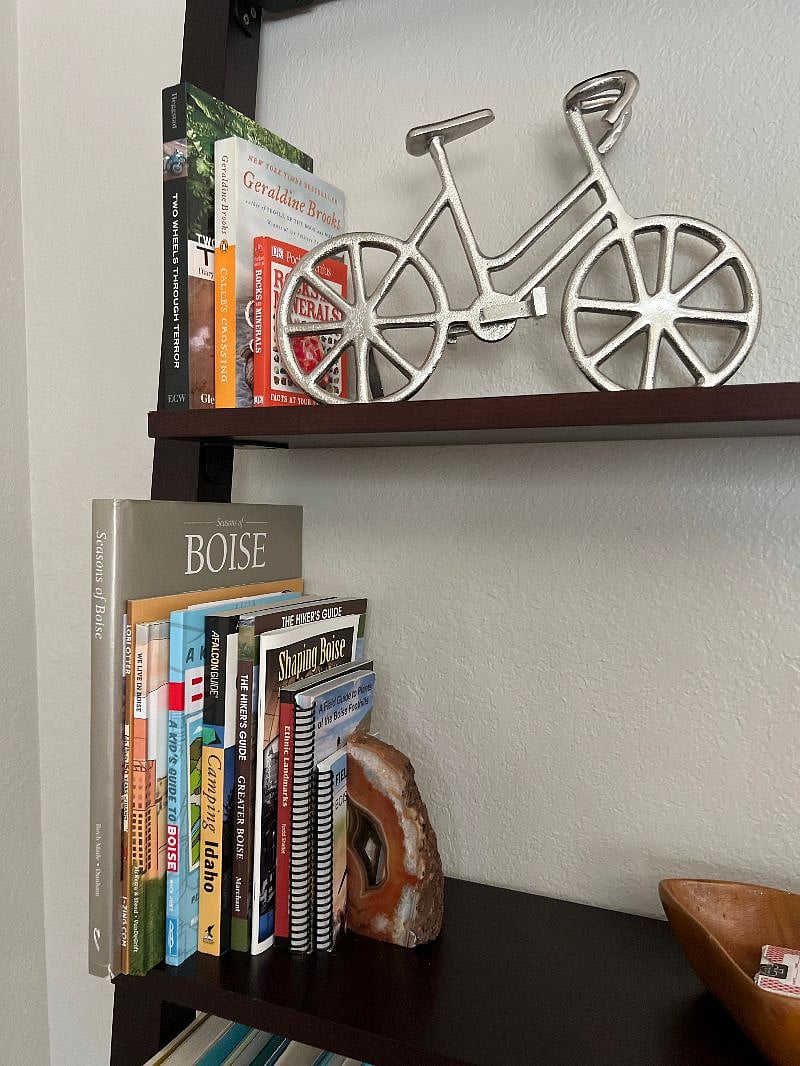Books and guides to enjoy Boise and the surrounding areas.
