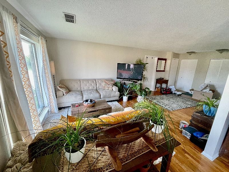 Furnished Finder property 565387_1 photo 3