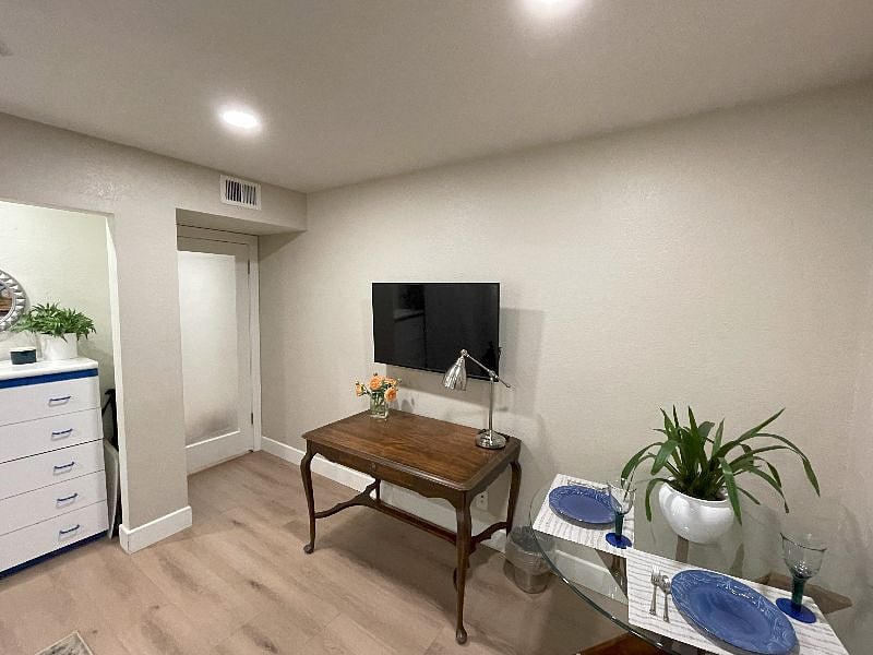Furnished Finder property 565424_1 photo 8