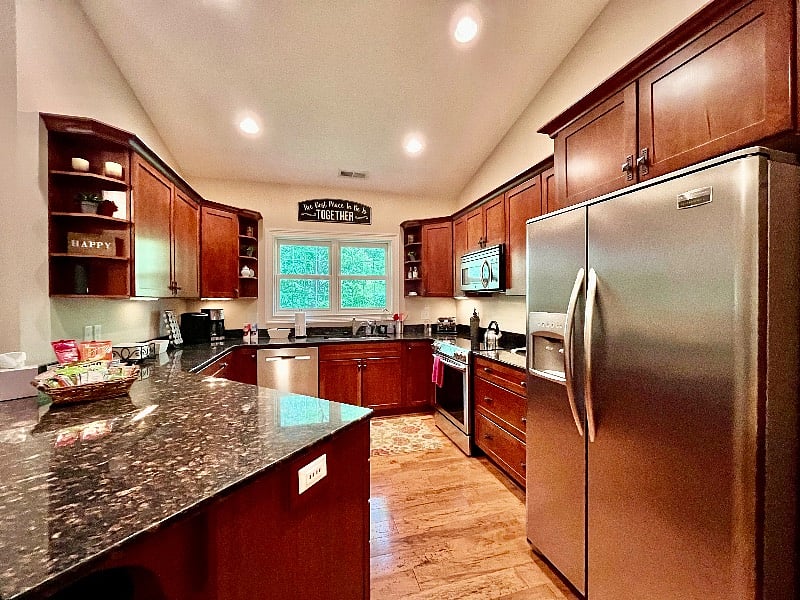Gourmet kitchen