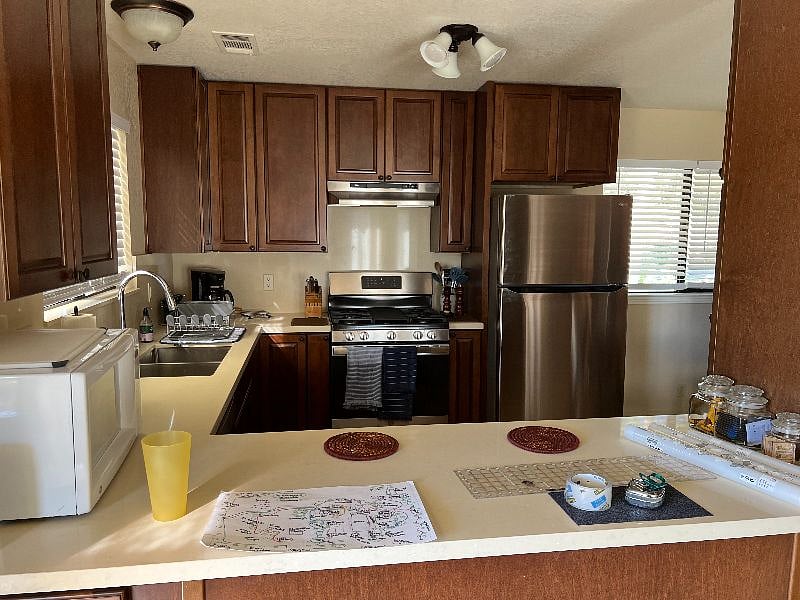 Furnished Finder property 565481_1 photo 4