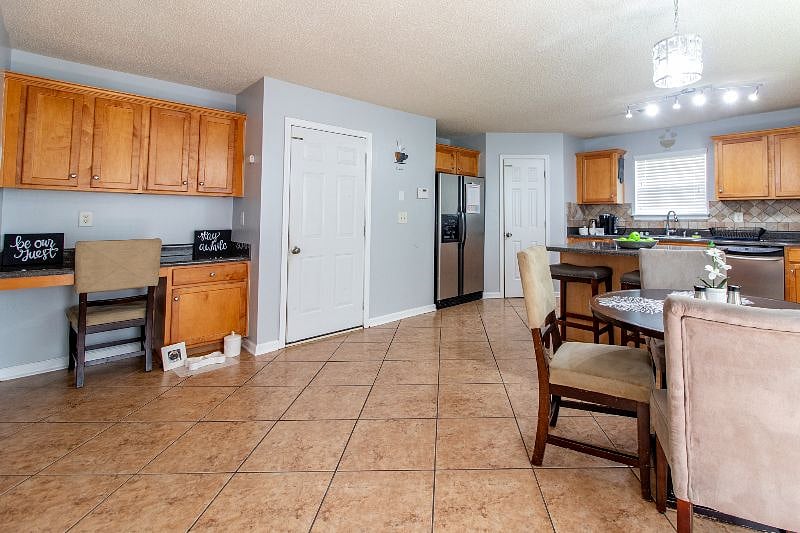 Furnished Finder property 565522_1 photo 8
