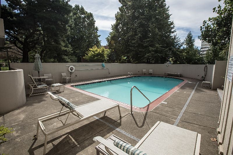Furnished Finder property 565577_1 photo 21