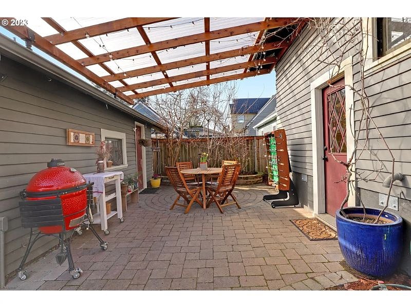 Furnished Finder property 565601_1 photo 10