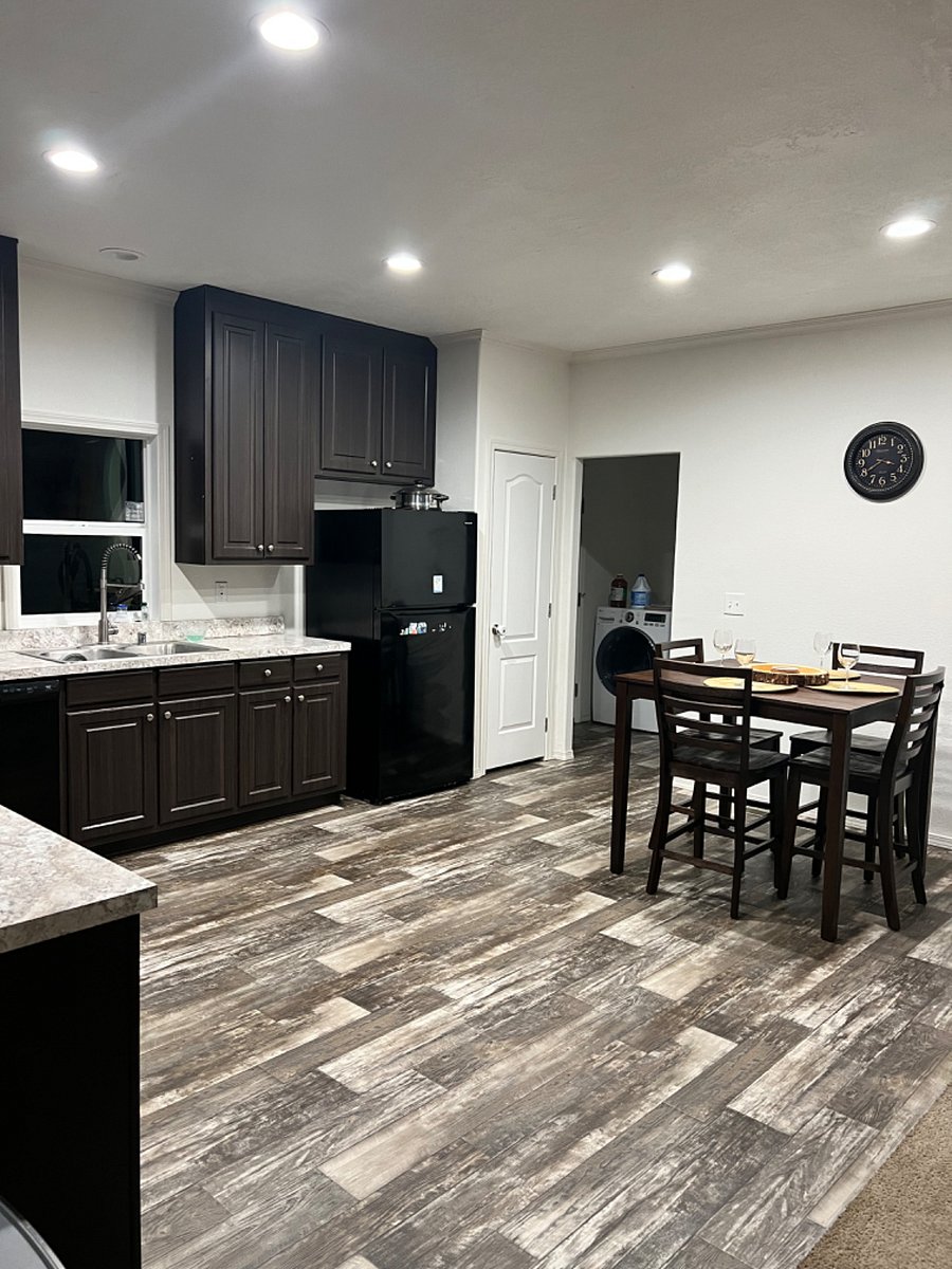 Furnished Finder property 565603_1 photo 2
