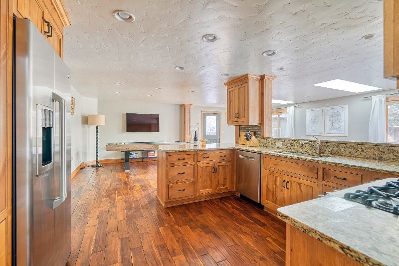 Furnished Finder property 565631_1 photo 17