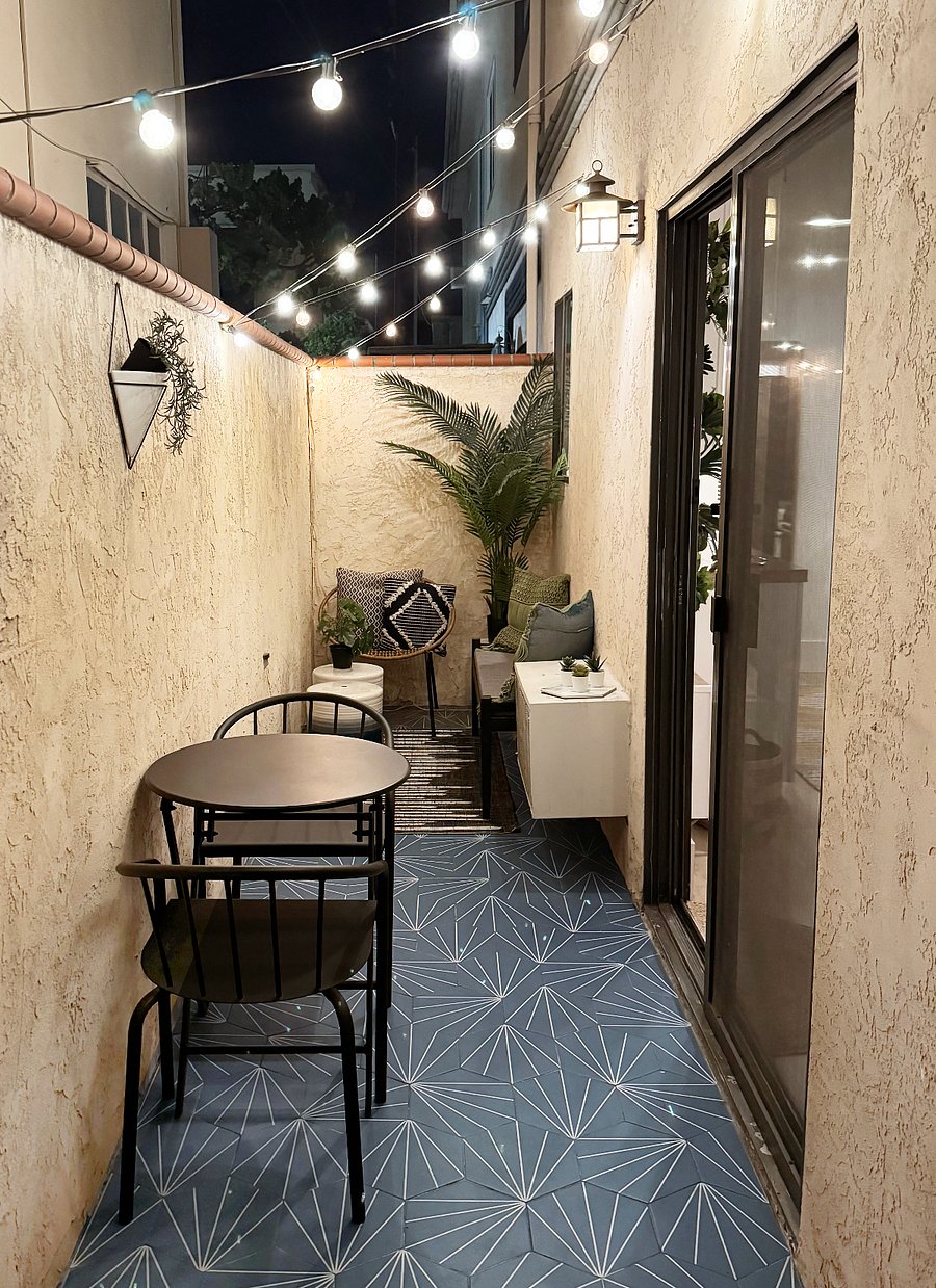 Private Patio W/ Bistro Set & Lounge Area