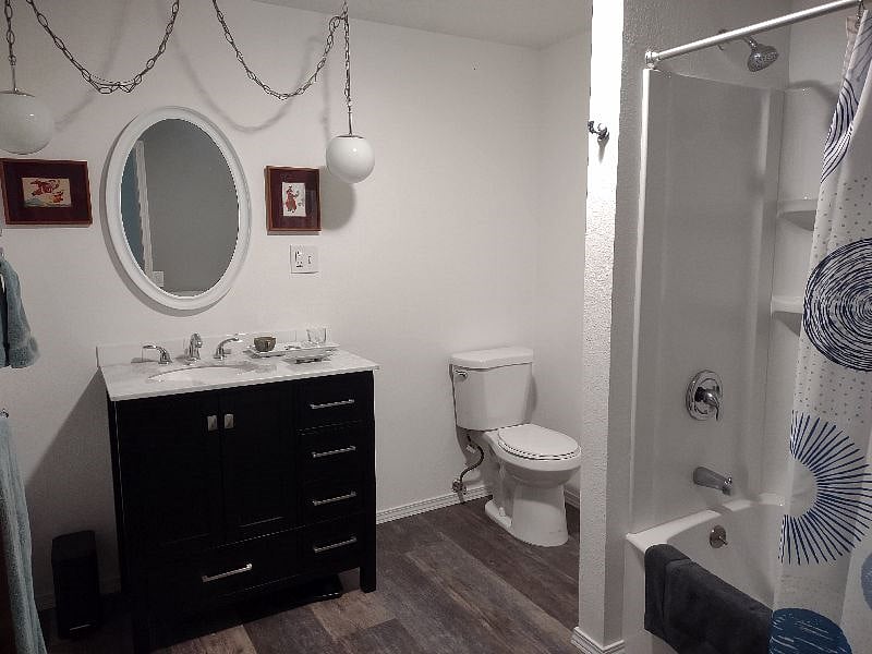 Main bathroom