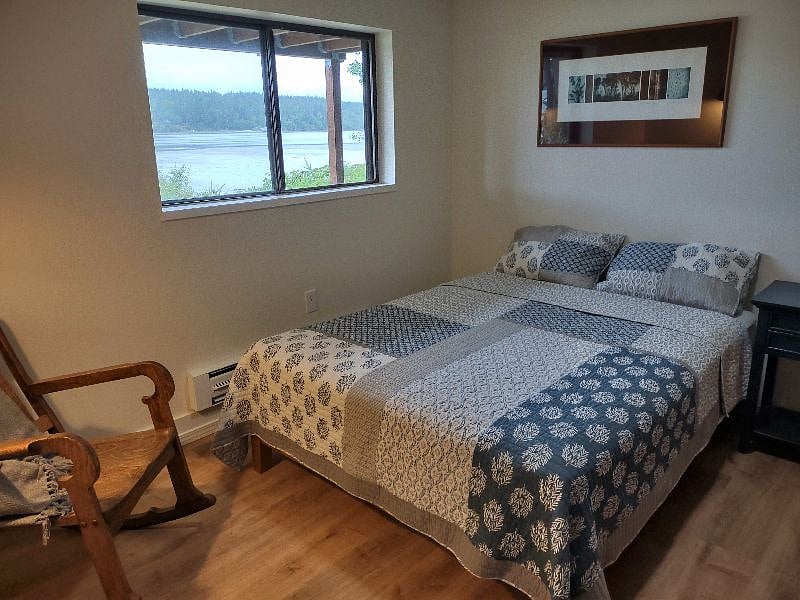 Bedroom 2, downstairs