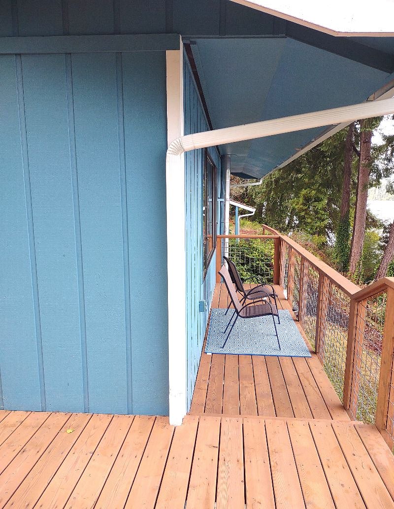 Deck, covered